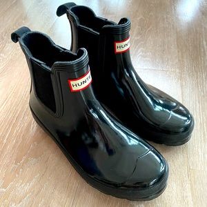 Hunter Original Gloss Chelsea Boot (size 9) - new!!